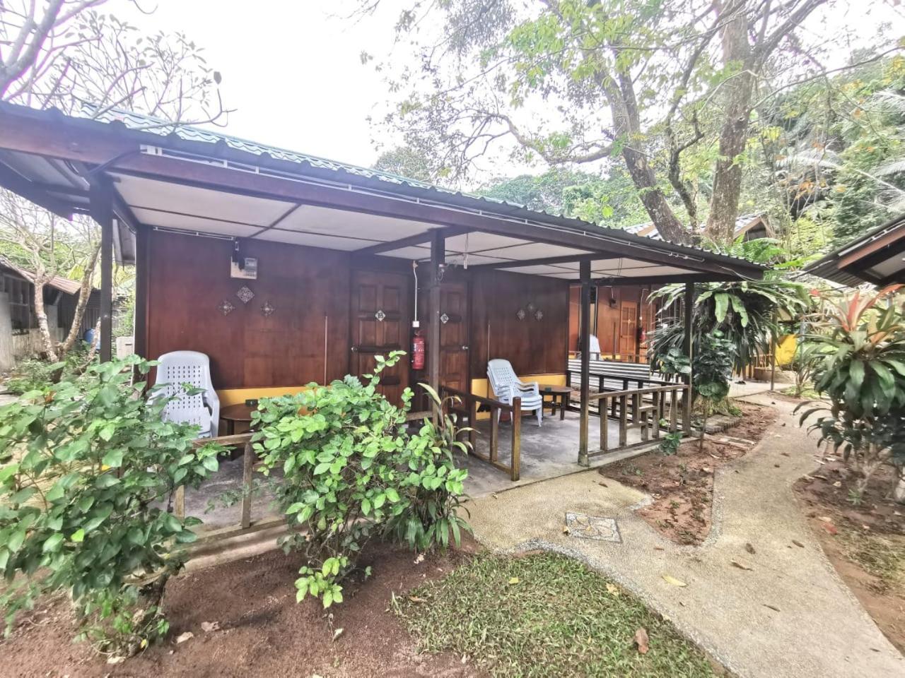 Cheers Garden Chalet Kampong Ayer Batang Exterior foto